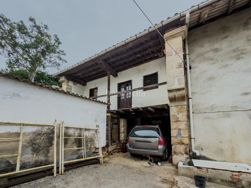 Foto e378a30c-b19a-4e1e-b106-6a99d90419c8. Casa amb aparcament a Alfoz de Lloredo