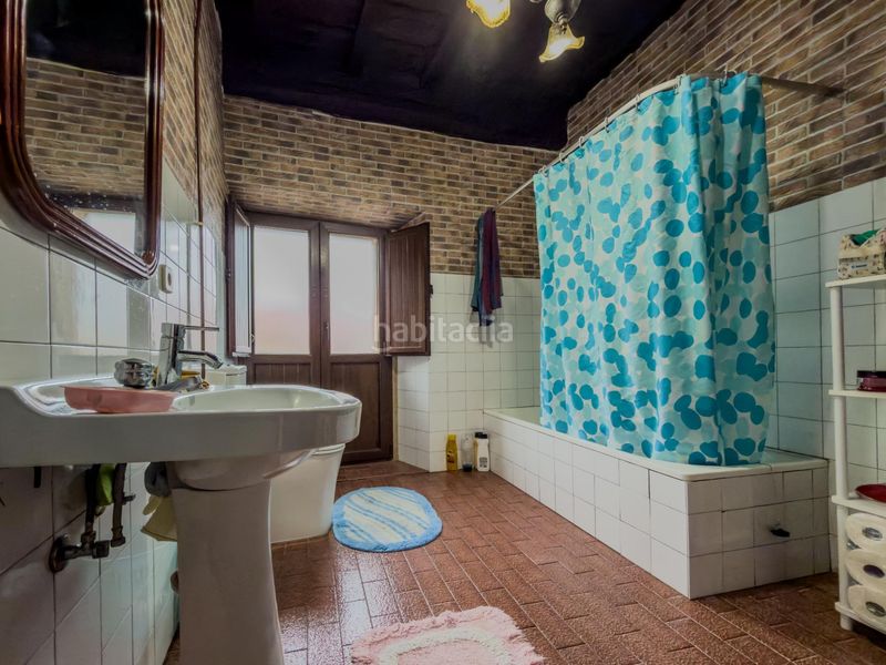 Foto ec687e2b-d38f-4e42-b156-7109e95bd1cb. Casa amb aparcament a Alfoz de Lloredo
