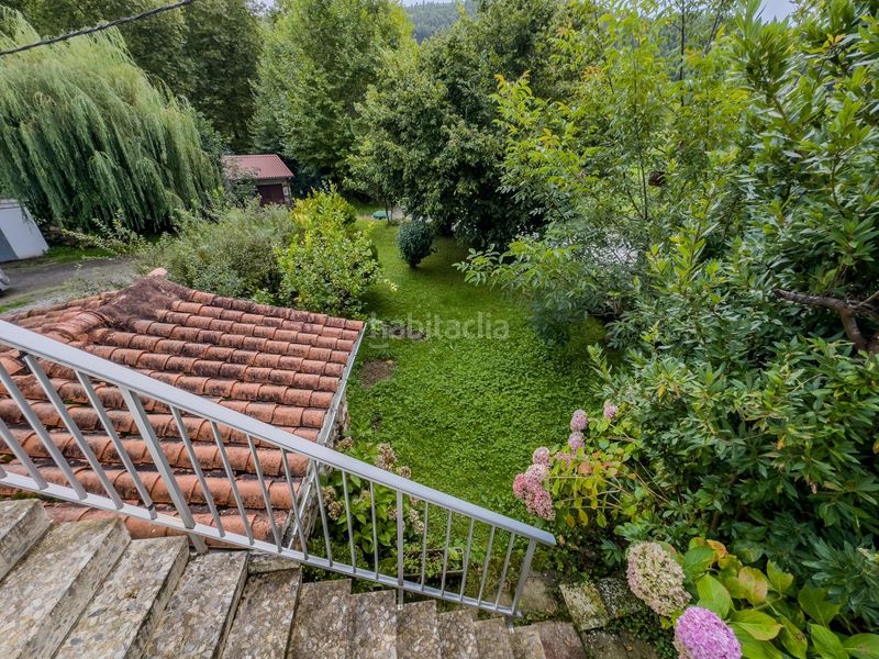 Foto 0caa58d8-e8fd-41b7-a04c-d08b75fc27f5. Casa adossada amb aparcament a Solórzano