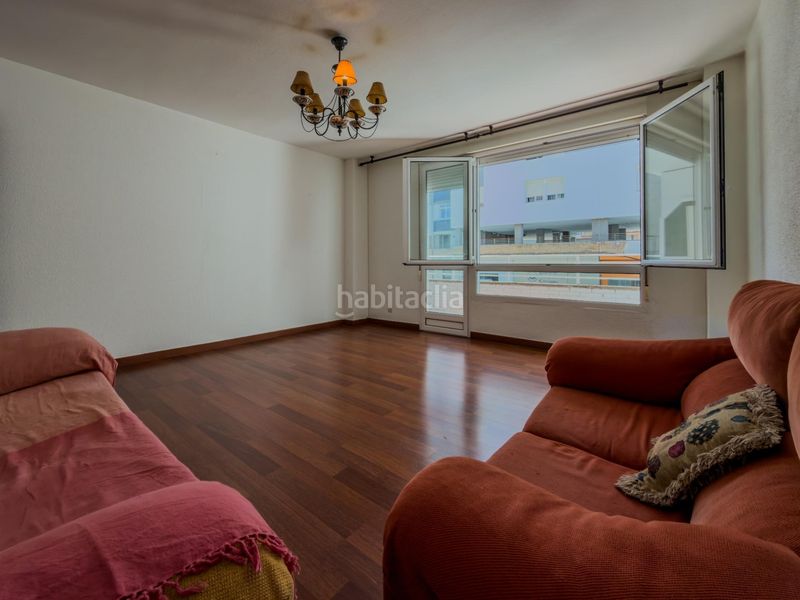 Foto c875a72e-1cda-48f9-b299-defd1e55c61b. Pis a Los Castros Santander