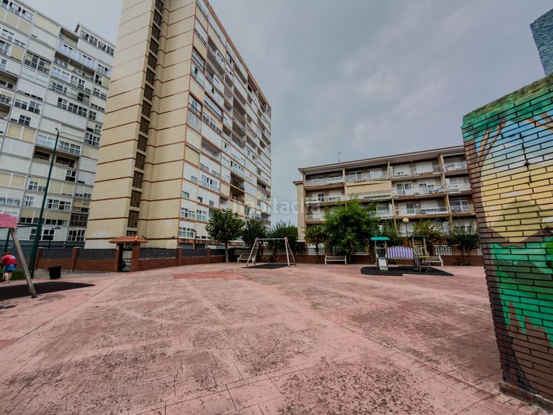 Foto 4b2fc974-9d64-4dd3-bf21-7b2383410795. Apartament amb aparcament a Zona Playa Laredo