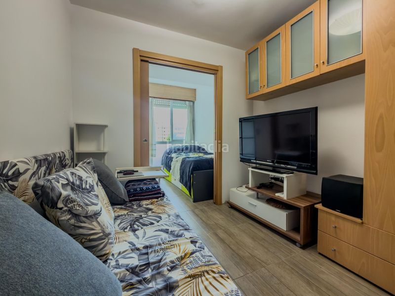 Foto 6f4afeba-fda0-4661-98ab-abe4d265db3a. Apartament amb aparcament a Zona Playa Laredo