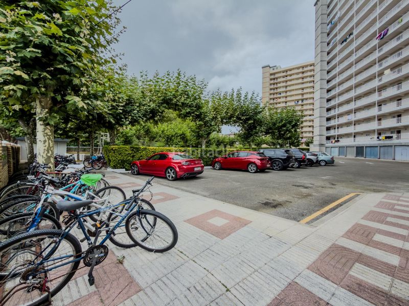 Foto a14e92c4-c266-4c02-b459-6f4238547b6b. Apartament amb aparcament a Zona Playa Laredo