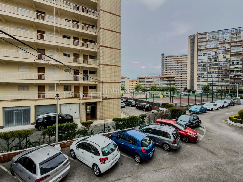 Foto b89f7456-7bca-413f-ad91-52a81cb5f59d. Apartament amb aparcament a Zona Playa Laredo