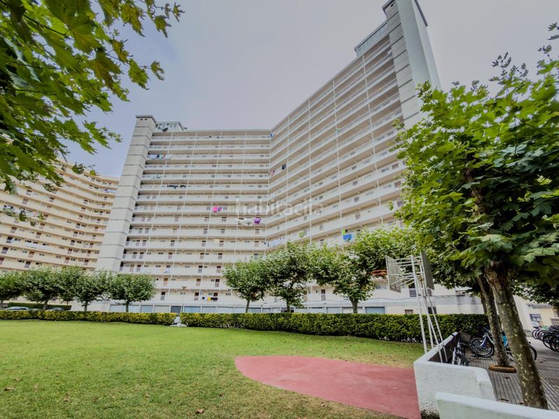 Foto ddec0512-5b45-4dfa-8bb7-0384870c3a96. Apartament amb aparcament a Zona Playa Laredo
