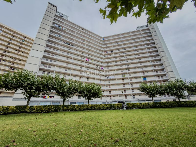 Foto e27ad7e0-e0ee-4ffd-b636-a044b17da8cd. Apartament amb aparcament a Zona Playa Laredo