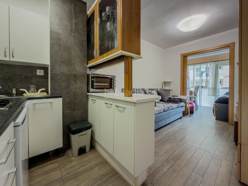 Foto f3ebe019-cede-4055-8b6f-f1ec8c248d46. Apartament amb aparcament a Zona Playa Laredo