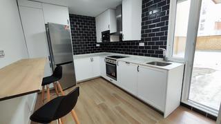 Location Appartement  Alfonso v. Elegante piso reformado en el corazón de león !!! vive en el cen