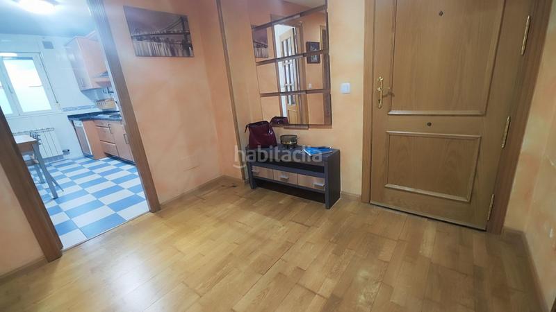 Foto 4c501f76-3713-4652-a083-32a8a8090e2e. Lloguer apartament amb calefacció aparcament a Villaquilambre