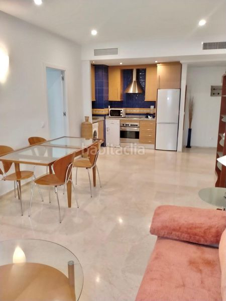 Foto 0399f4c4-a4ec-4fad-b724-828f8aaaada1. Lloguer pis amb calefacció a La Buhaira Sevilla