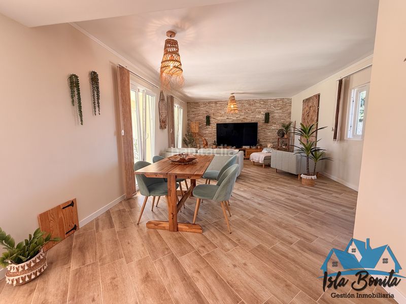 Foto 176ff4ec-d30d-49e4-9ed3-b8ec58ace751. Xalet amb xemeneia calefacció aparcament piscina a Llucmajor