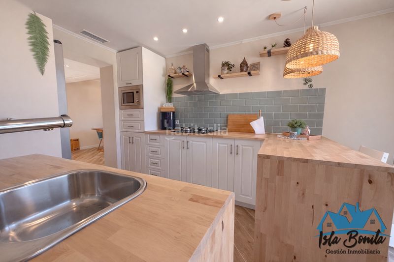 Foto 245e283e-4f7f-4b95-93ad-b82ed4cd17b8. Xalet amb xemeneia calefacció aparcament piscina a Llucmajor