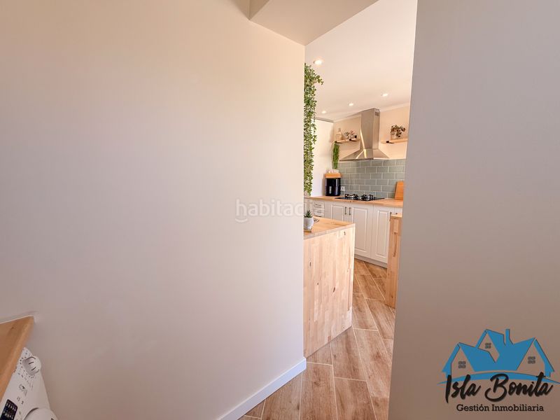 Foto d66a8b2e-9769-4840-9cc7-64f08f2a9463. Xalet amb xemeneia calefacció aparcament piscina a Llucmajor