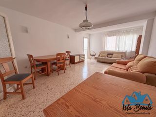 Etagenwohnung  Carrer de guillem forteza. ¡oportunidad! amplio piso con ascensor en camp redó, palma