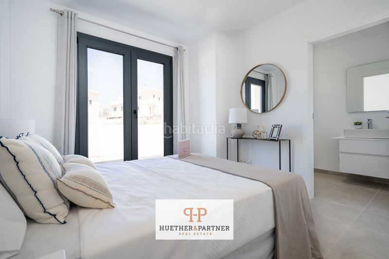 Foto e030ea95-f55d-488c-917c-2190ce17e11c. Casa pareada casas adosadas de nueva construcción con un diseño moderno en Manacor