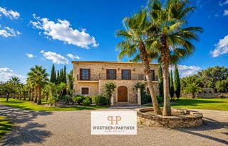 Country house in Santanyí Poble. Finca de piedra natural en santanyí con vistas al mar, casa de i