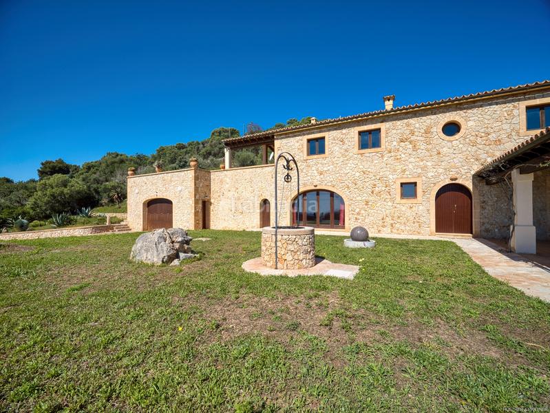 Foto de5e661a-7fd1-47f1-aafb-33bf334d61e0. Masia a Sant Llorenç des Cardassar