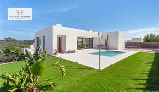 Haus in Cala Murada. Villa de nueva construcción con fantásticas vistas al mar y pisc