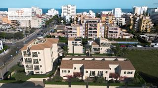 Casa adossada a Cala Millor. Elegante casa de nueva construcción con las mejores calidades  a