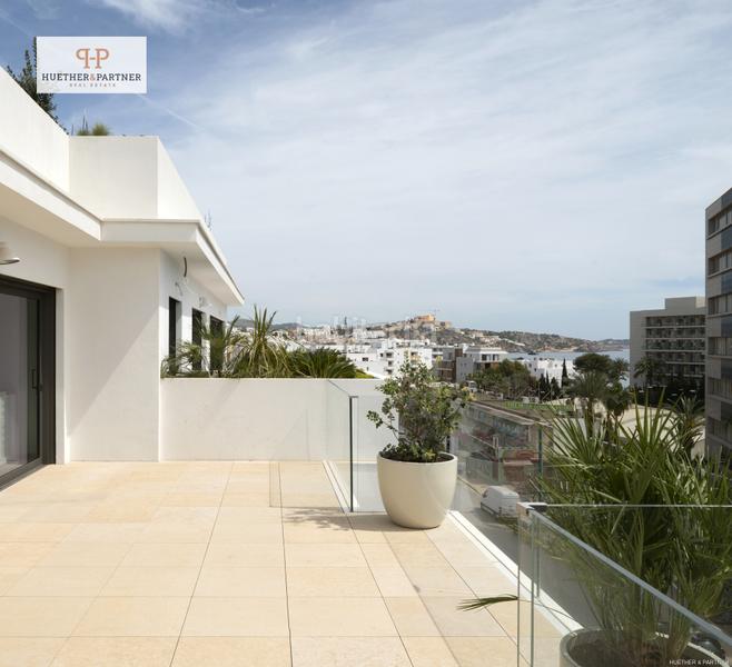 Foto 2f175eda-a6b2-4d4e-9503-ca4b1e327eba. Piso ático de lujo exclusivo refugio de nueva construcción sobre los tejados de ibiza en Sant Antoni de Portmany