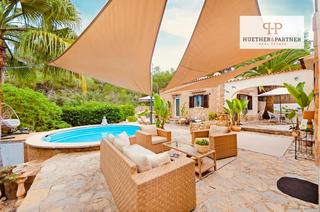 Chalet à Cala Murada. Mudarse y sentirse bien  elegante bungalow con casa de invitados