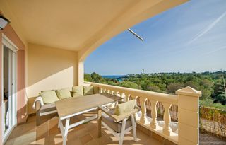 Casa adossada a Cala Magrana-Cala Anguila-Cala Mendia. Casa adosada con vistas al mar y diferentes terrazas