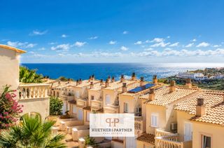 Casa adosada en Cala Magrana-Cala Anguila-Cala Mendia. Casa adosada en complejo bien cuidado con vistas al mar