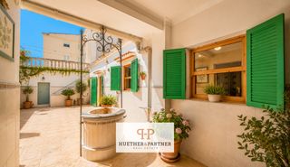 Casa a Porto Cristo. Adosado en porto cristo con garaje en zona c�ntrica y tranquila