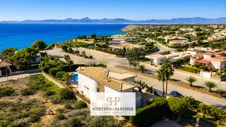 Casa en Sa Torre. Villa en sa torre con vistas al mar, situada en una zona residen