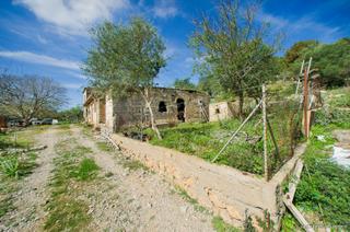 Terreny residencial a Artà Poble. Finca para reformar con un terreno de 160.000 m2 en las afueras