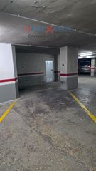 Miete Autoparkplatz in Centre. Alquiler de parking en tortosa centro