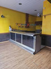 Local Comercial  Carrer de tamarit i gil. Local comercial en venta.