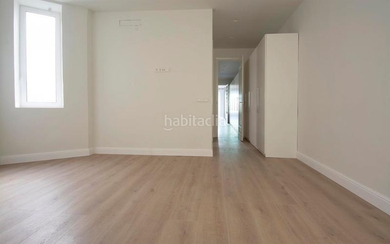 Foto 0453f565-4deb-4c34-bab6-b42c331f0404. Rent flat in avenida alfonso el sabio 9 in Barrio del Centro Alicante