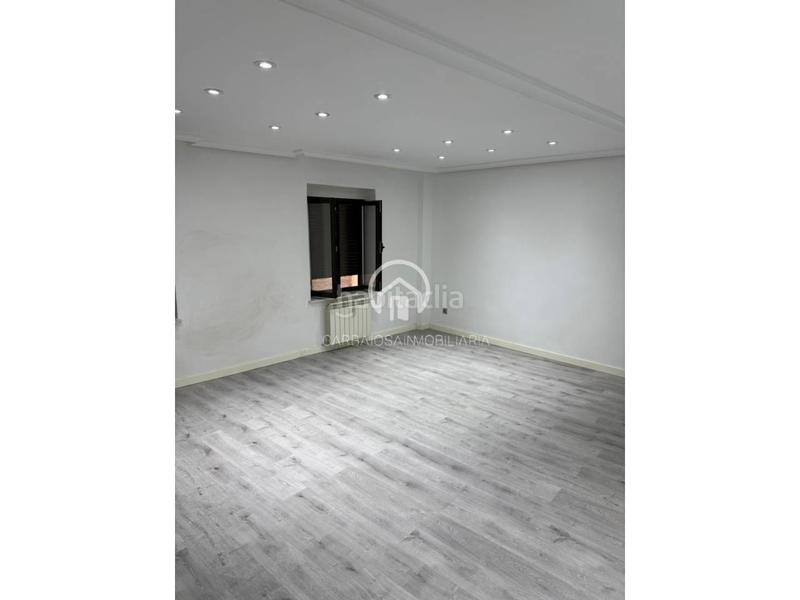 Foto cfe3e330-cf29-4ee9-bcb4-0dcc7c058457. Alquiler piso alquiler de vivienda junto gran vía en Salamanca