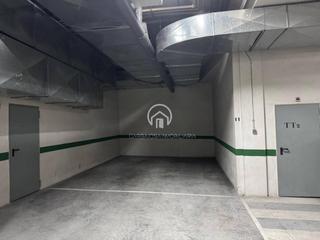 Lloguer Aparcament cotxe a Carbajosa de la Sagrada. Plaza de garaje para dos coches