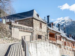 Casa  N/a. Coto a rehabilitar en el pueblo de mont
