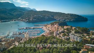 Chalet à Sóller. Magnificent mediterranean style villa with swimming pool in the
