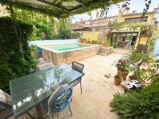 Casa a Santa María del Camí. Encantadora casa mallorquina con piscina y jardín en tranquila c