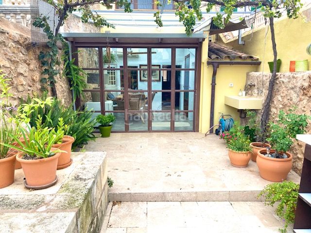 Foto d391d4a3-26a2-4d95-93bd-e4e082a0b6be. Casa amb xemeneia calefacció piscina a Santa María del Camí