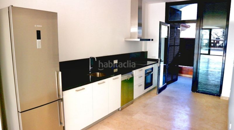 Foto f2a74188-ef49-421d-80d8-aed952037a5b. Rent ground floor in carrer de l'illa de xipre 21 in Palma de Mallorca
