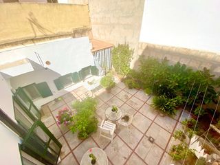 Apartament a Son Cotoner. Exclusiva planta baja reformada con patio, garaje privado y gran