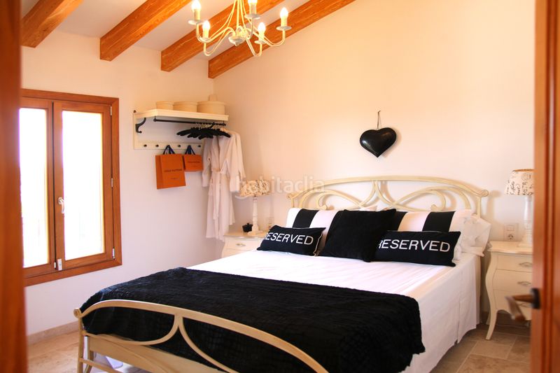 Foto ea138b5d-d216-4d15-8e2c-5f4c6e868b62. Casa con camino riscaldamento parcheggio piscina in Sencelles