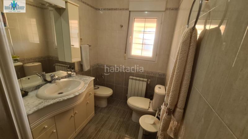 Foto b9d10c4c-cb72-4de3-b837-0716ec378a7b. Chalet inmohouse vende exclusivo chalet independiente . en Albacete