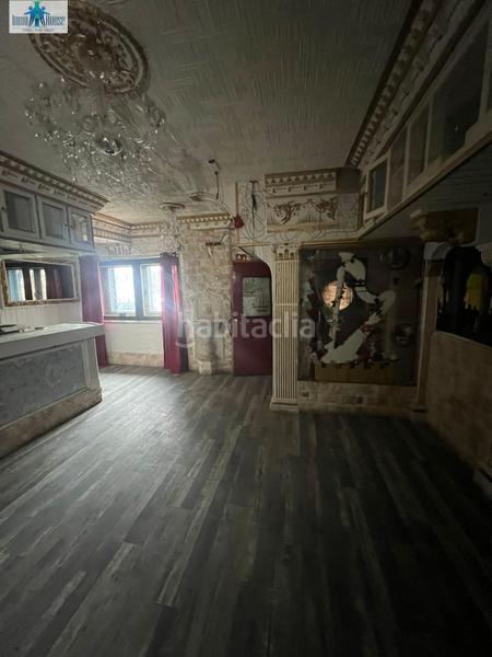 Foto 2e5ea7cb-05a7-484c-81a7-7d19a646d3d6. Alquiler local comercial se vende o alquila local con licencia musical zona campus universitario en Albacete