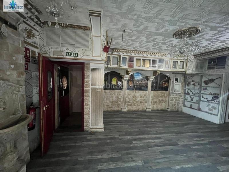 Foto 323d2433-25e2-45ce-836e-b0aa9ec4e5e6. Alquiler local comercial se vende o alquila local con licencia musical zona campus universitario en Albacete