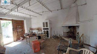 Wohngrundstück in Tobarra. Casa solar en el centro de sierra