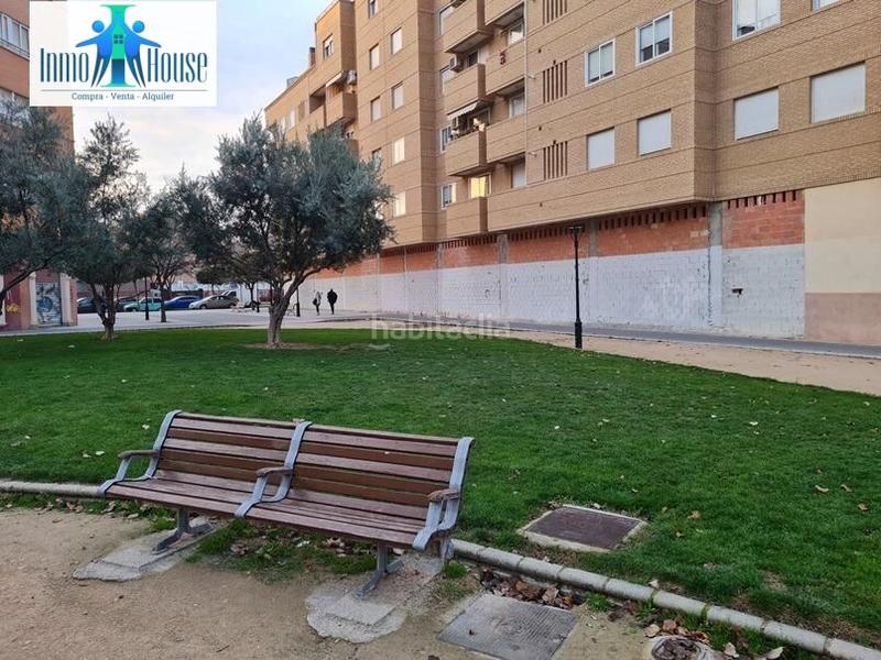 Foto acbc1166-4e38-42c5-9d5a-77532aa9abfd. Alquiler local comercial amplio local comercial con infinidad de posibiliades en Albacete