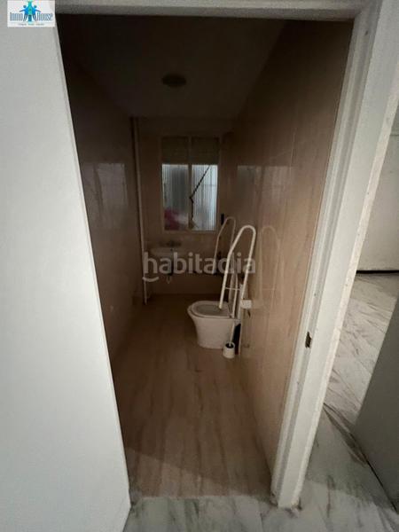 Foto 909edc2b-c606-4274-ae0d-9571e9a0476d. Rent business premise in Centro Albacete