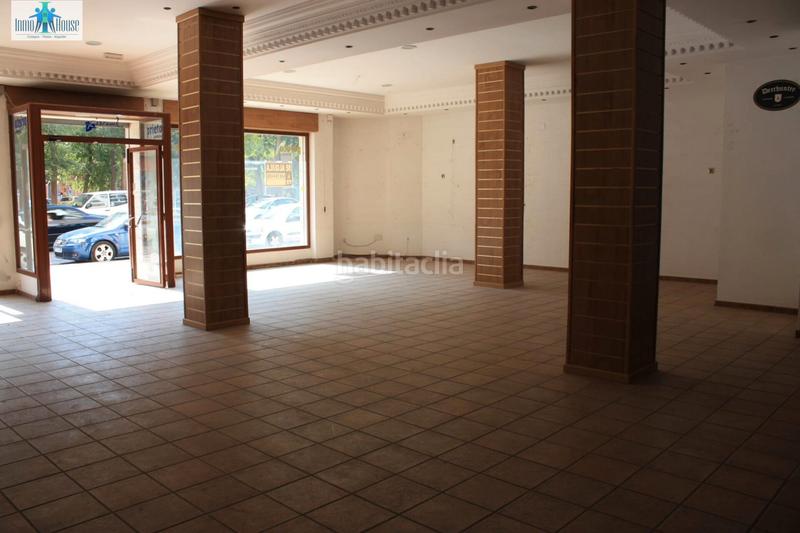 Foto 3aa9e963-a89f-49f2-82a2-27b970a03a30. Alquiler local comercial se alquila local parque lineal buen estado en Albacete