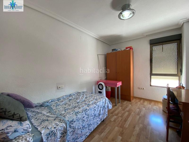 Foto d5b8207b-b1cd-43ce-9f3e-da1e2a968e1b. Piso  en venta centro en Carretas - Pajarita Albacete